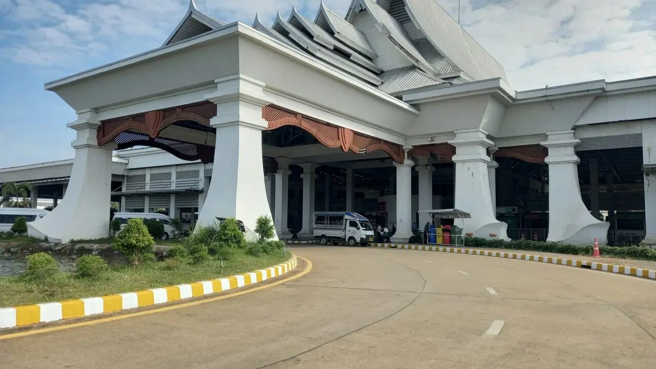 Huay Xai - Chiang Khong Border Gate - Cross into adventure with Legend Travel Group